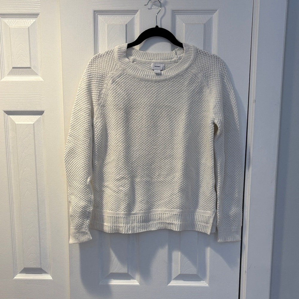 Old Navy Women's Cream Crew Neck Sweater